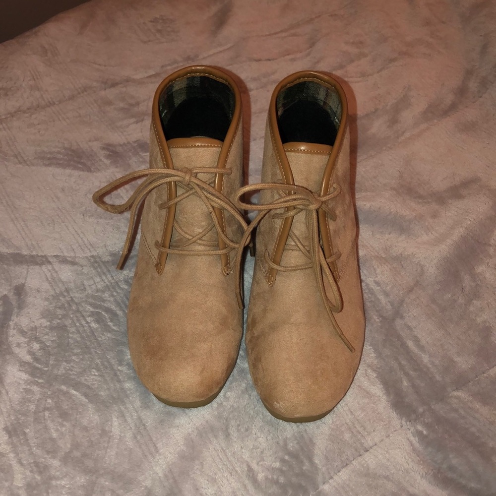 Heeled booties